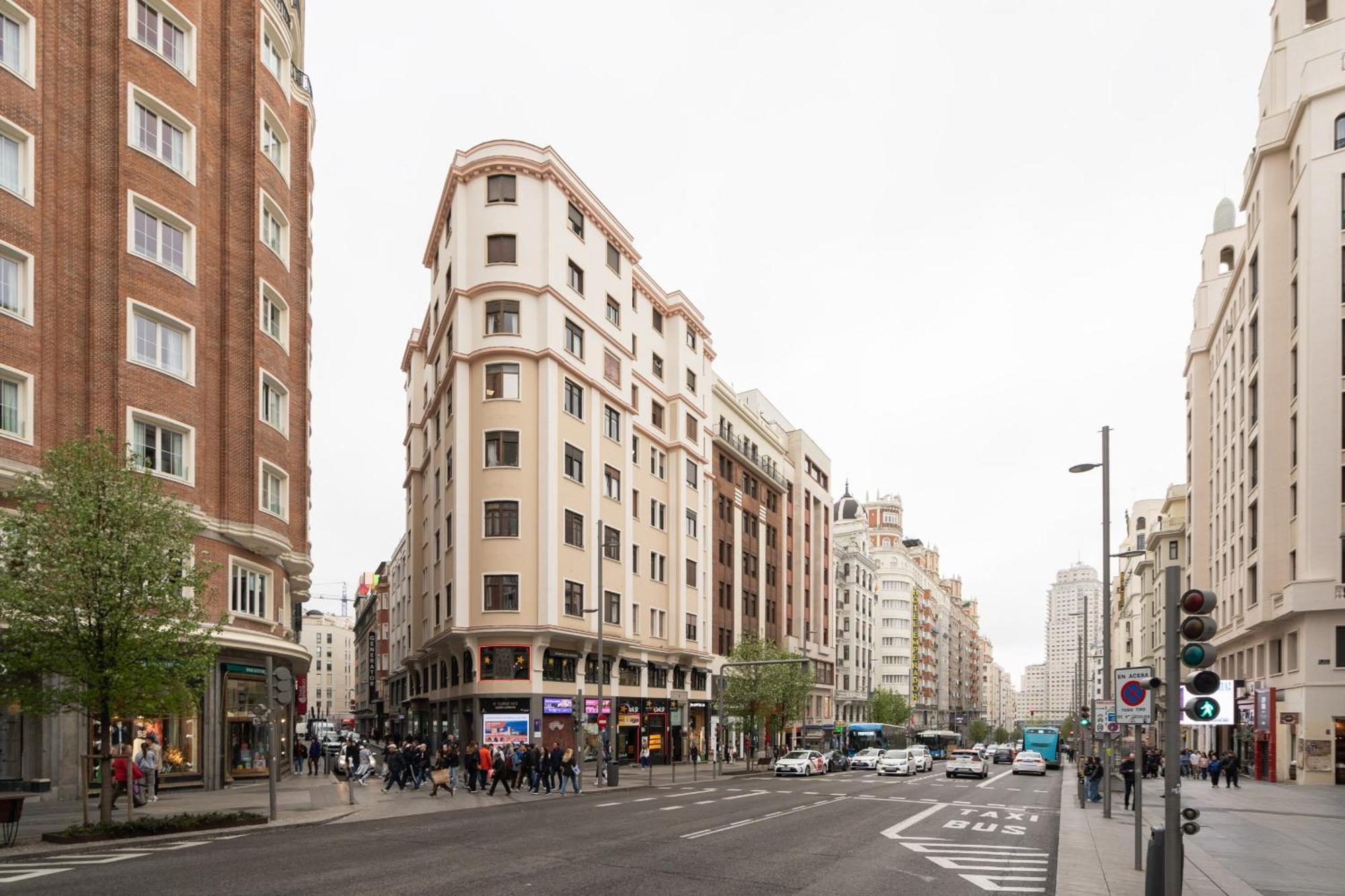 Apartamento Reformado Para 6 Personas En Plena Gran Via Alquiler Temporal Madrid Exterior photo